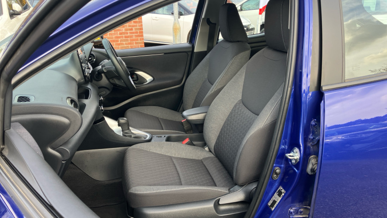 Toyota Yaris 1.5 Hybrid Icon 5dr CVT Hybrid Hatchback